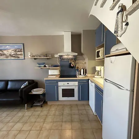Apartment Duplex P3 Climatise Proche - Fr-1-250-303 Le Grau-du-Roi